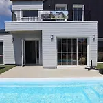 Prestige N8 - Piscine Non Chauffee - 6 Personnes * Talmont-Saint-Hilaire